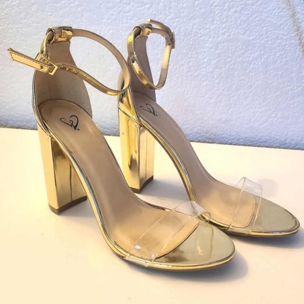 New Gold Clear Band with Chunky Heel - Size 7.5 Heels Sandals